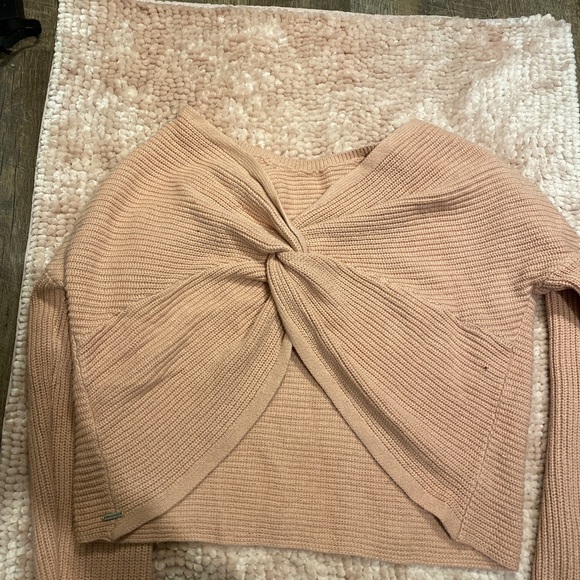 Hollister sweater - Picture 2 of 3